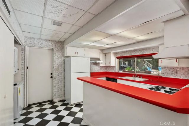 1632 SE Skyline Drive, North Tustin, CA 92705