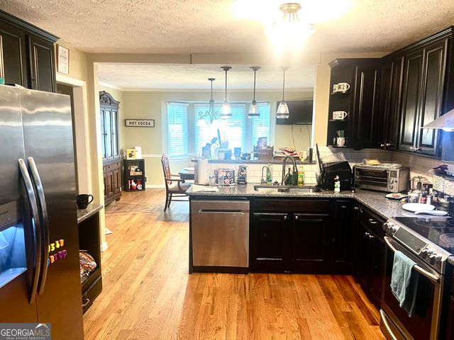 105 Flat Creek Court, Fayetteville, GA 30214