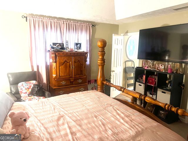 105 Flat Creek Court, Fayetteville, GA 30214