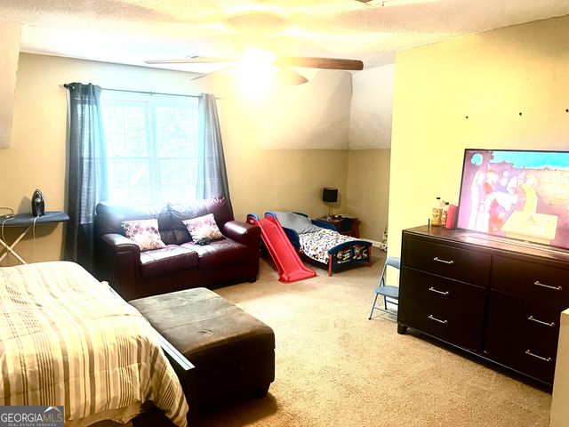 105 Flat Creek Court, Fayetteville, GA 30214