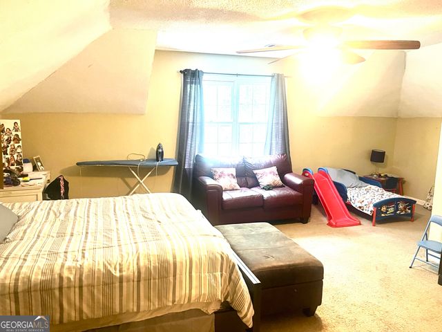 105 Flat Creek Court, Fayetteville, GA 30214