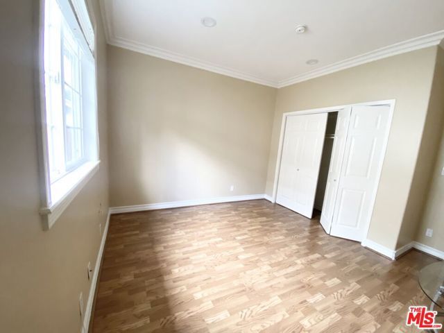 5960 Topeka Drive, Los Angeles, CA 91356