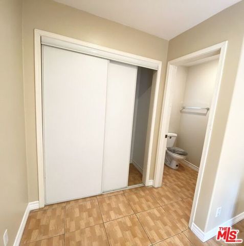 5960 Topeka Drive, Los Angeles, CA 91356