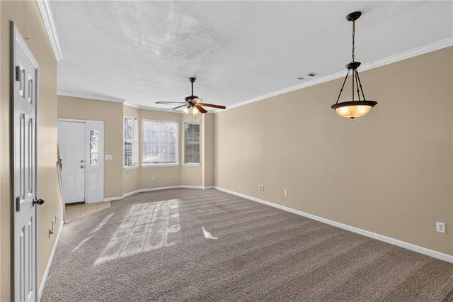 2161 Del Lago Circle NW, Kennesaw, GA 30152