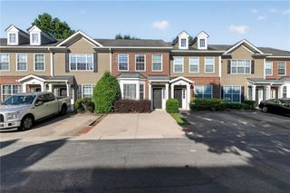 2161 Del Lago Circle NW, Kennesaw, GA 30152