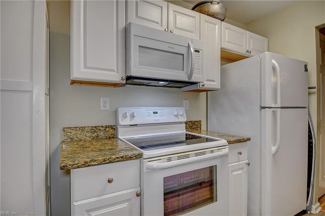 1916 Woodgate Arch, Chesapeake, VA 23320