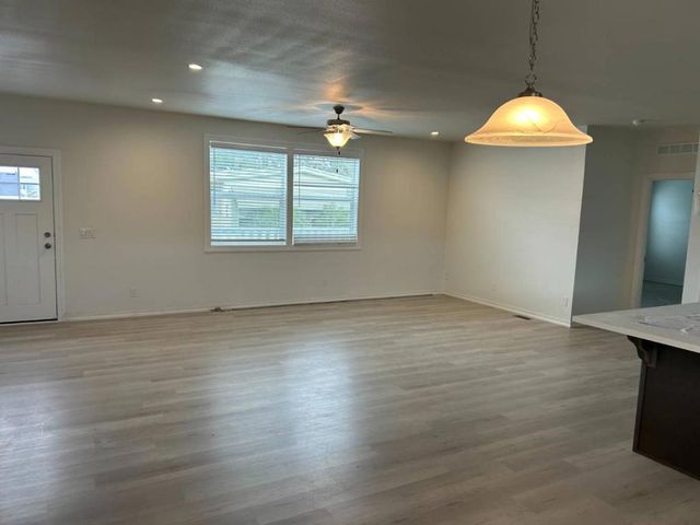 250 E Telegraph Road, Fillmore, CA 93015