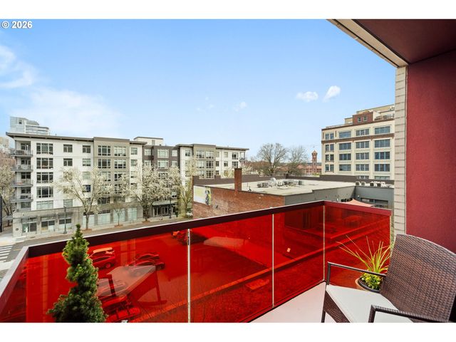 937 Nw GLISAN St 430, Portland, OR 97209