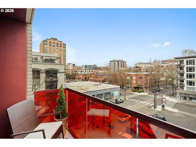 937 Nw GLISAN St 430, Portland, OR 97209