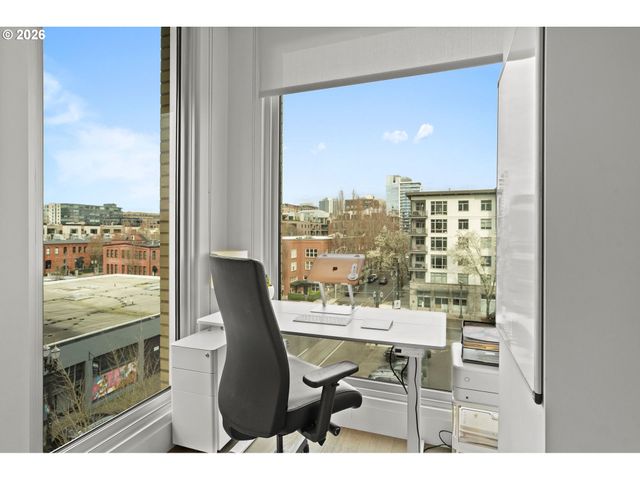 937 Nw GLISAN St 430, Portland, OR 97209