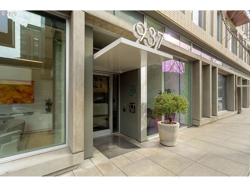 937 Nw GLISAN St 430, Portland, OR 97209
