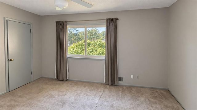 12836 Saint Andrews Drive, Kansas City, MO 64145