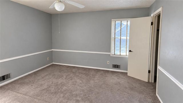 12836 Saint Andrews Drive, Kansas City, MO 64145