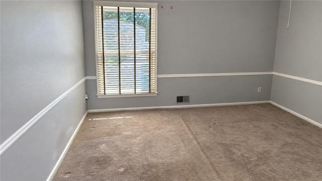 12836 Saint Andrews Drive, Kansas City, MO 64145