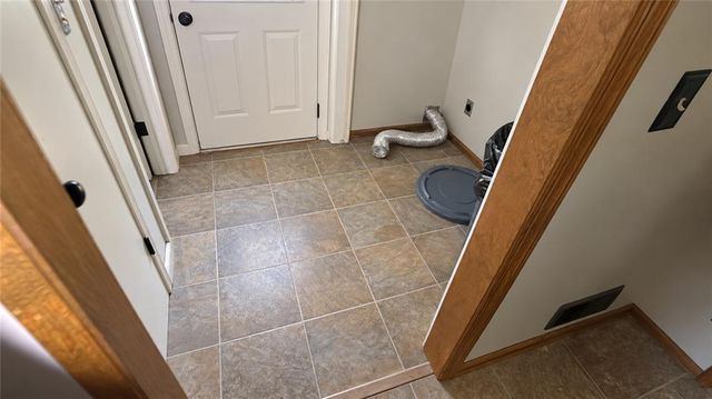 12836 Saint Andrews Drive, Kansas City, MO 64145