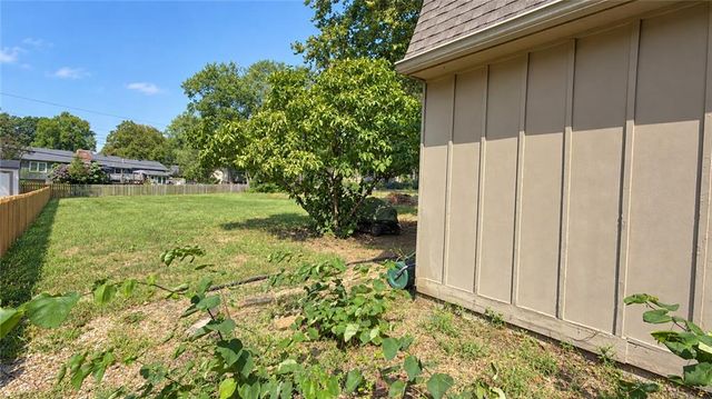 12836 Saint Andrews Drive, Kansas City, MO 64145