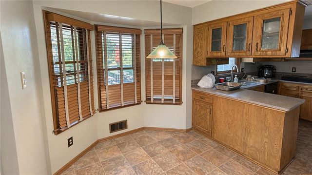 12836 Saint Andrews Drive, Kansas City, MO 64145