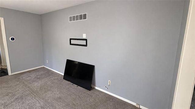 12836 Saint Andrews Drive, Kansas City, MO 64145