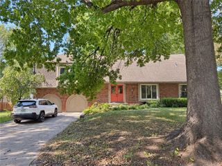 12836 Saint Andrews Drive, Kansas City, MO 64145