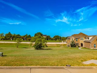 435 Breezeway Court, Cedar Hill, TX 75104