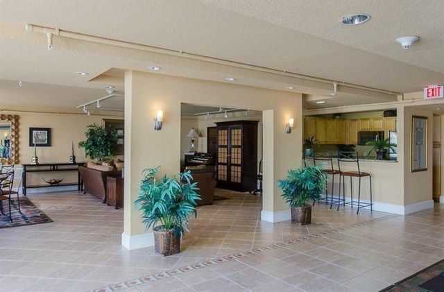 1000 SPANISH RIVER Road 2P, Boca Raton, FL 33432