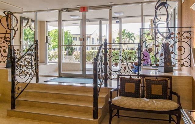 1000 SPANISH RIVER Road 2P, Boca Raton, FL 33432