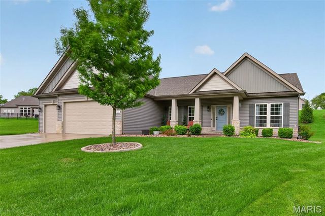 2 Kandahar Court, St Charles, MO 63303