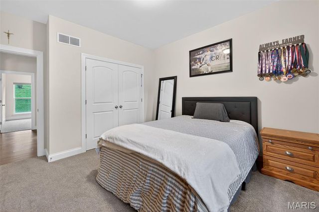 2 Kandahar Court, St Charles, MO 63303