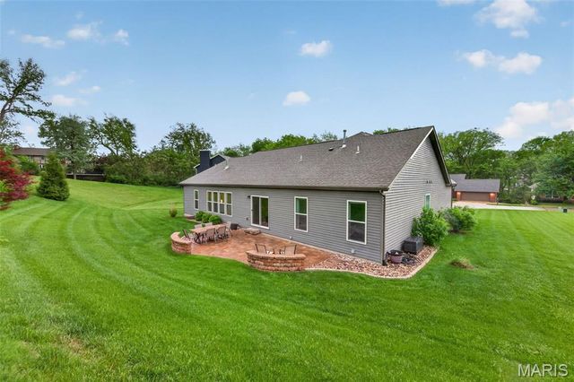 2 Kandahar Court, St Charles, MO 63303