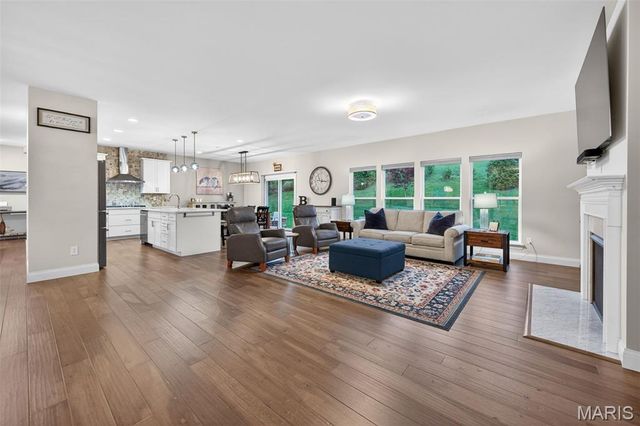 2 Kandahar Court, St Charles, MO 63303
