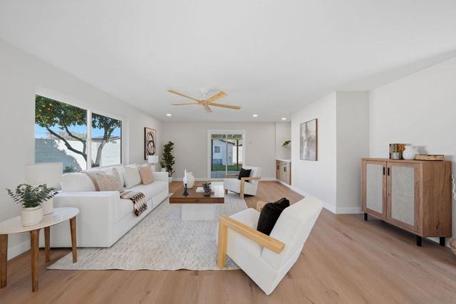 14212 Tobiasson Rd, Poway, CA 92064