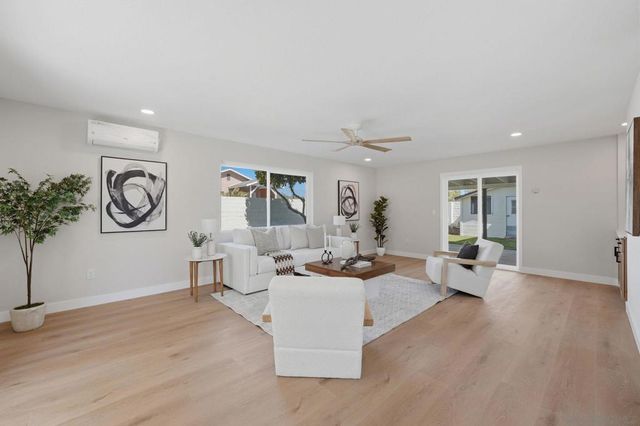 14212 Tobiasson Rd, Poway, CA 92064