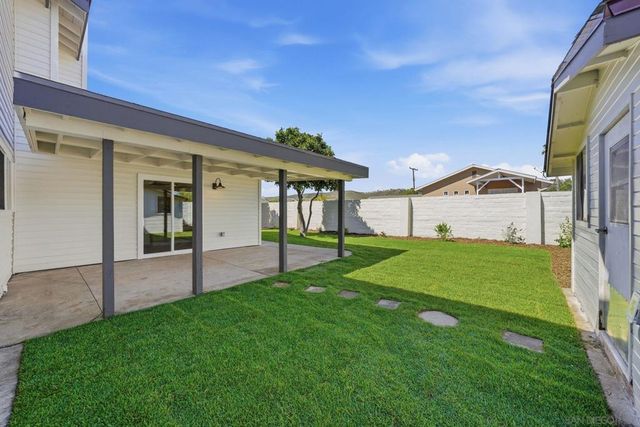 14212 Tobiasson Rd, Poway, CA 92064