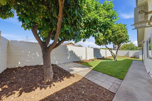 14212 Tobiasson Rd, Poway, CA 92064