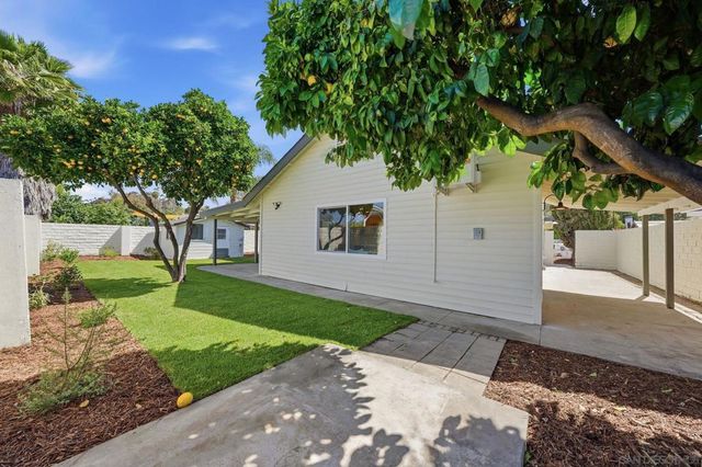 14212 Tobiasson Rd, Poway, CA 92064