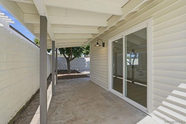 14212 Tobiasson Rd, Poway, CA 92064