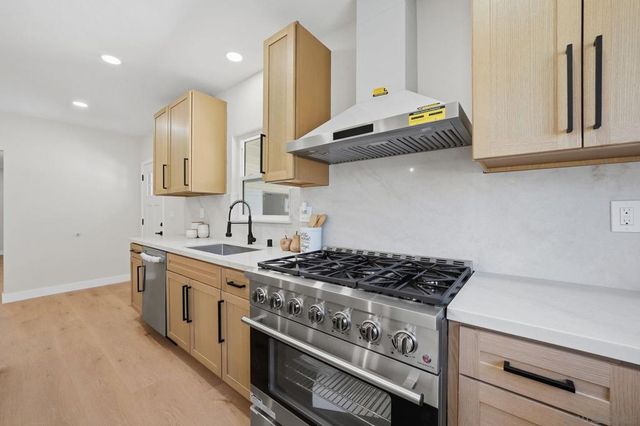 14212 Tobiasson Rd, Poway, CA 92064