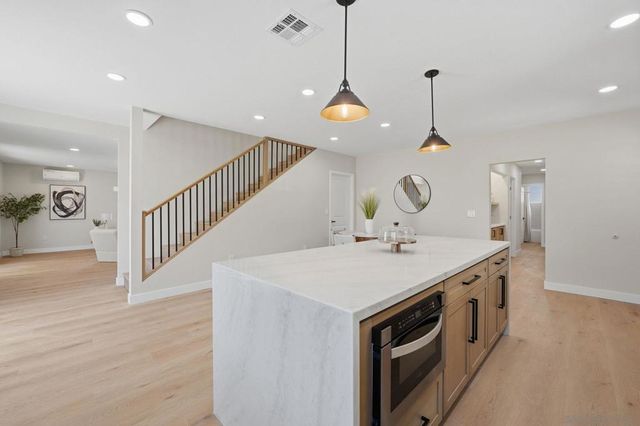 14212 Tobiasson Rd, Poway, CA 92064