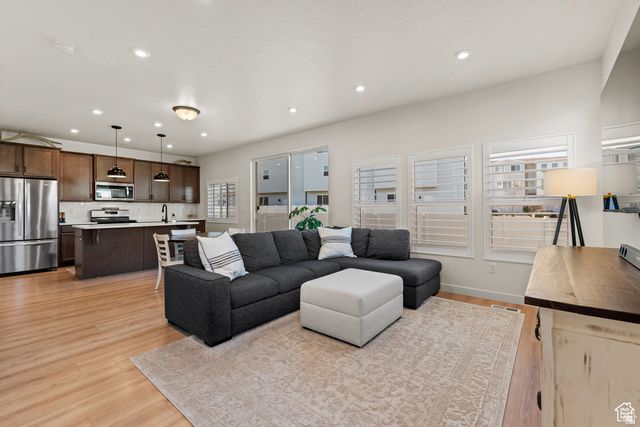 683 E VERDANT DR, Eagle Mountain, UT 84005