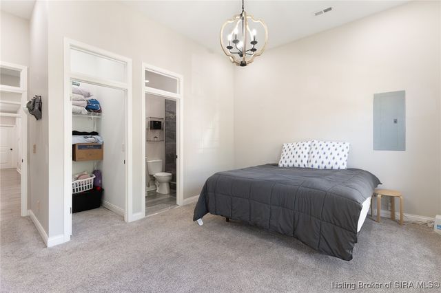 628 E Chestnut Street, Jeffersonville, IN 47130