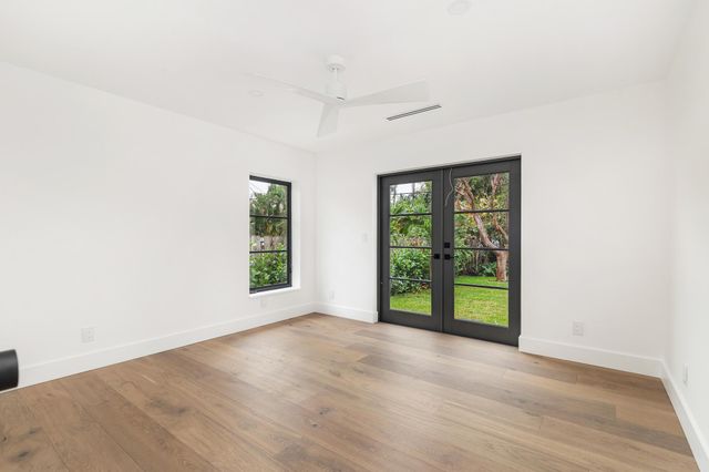 352 Palmetto Street, West Palm Beach, FL 33405