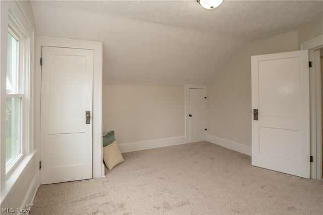 1250 Saint Michaels Avenue, Akron, OH 44320