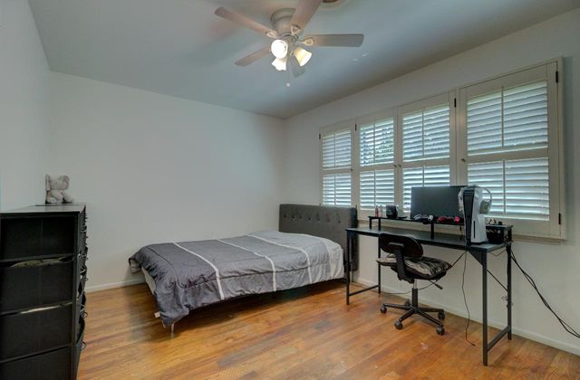 2252 W Benjamin Holt Dr, Stockton, CA 95207