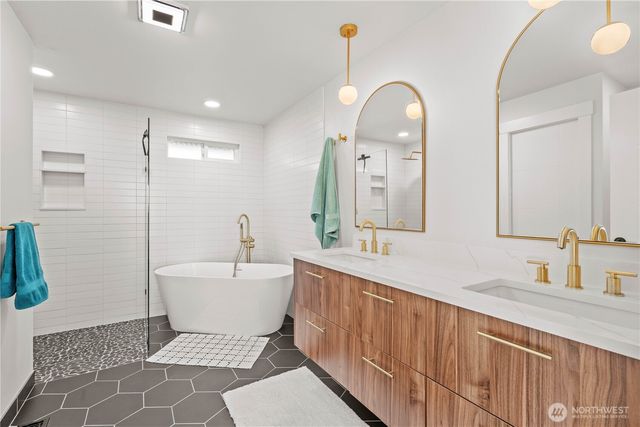 29603 1st Avenue S, Federal Way, WA 98003