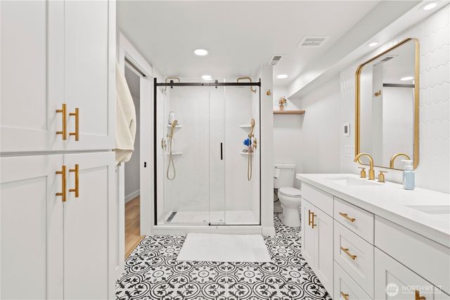 29603 1st Avenue S, Federal Way, WA 98003