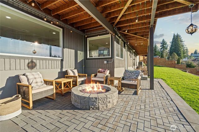 29603 1st Avenue S, Federal Way, WA 98003