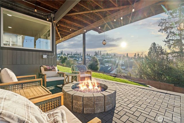 29603 1st Avenue S, Federal Way, WA 98003