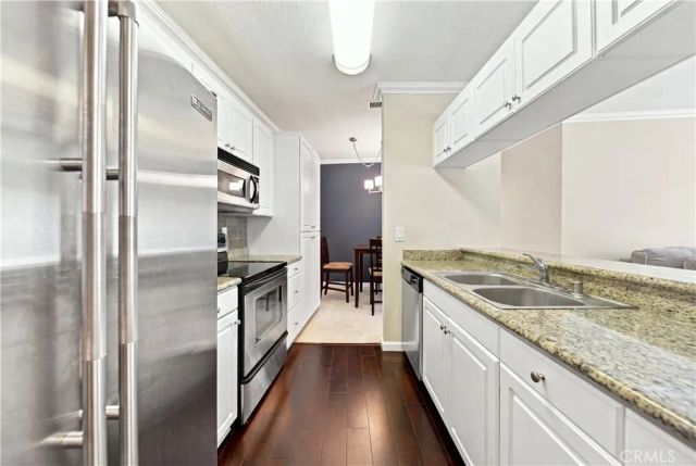 838 Pine 515, Long Beach, CA 90813