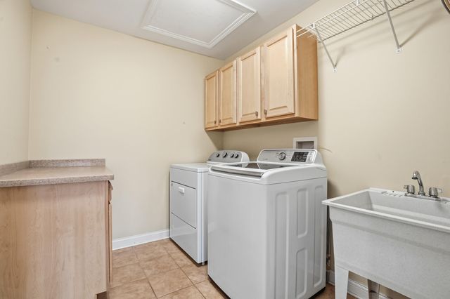 1812 Briam Drive, Valparaiso, IN 46383