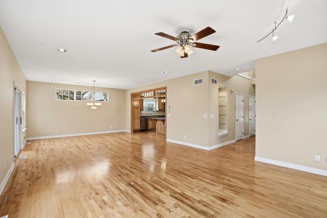 1812 Briam Drive, Valparaiso, IN 46383